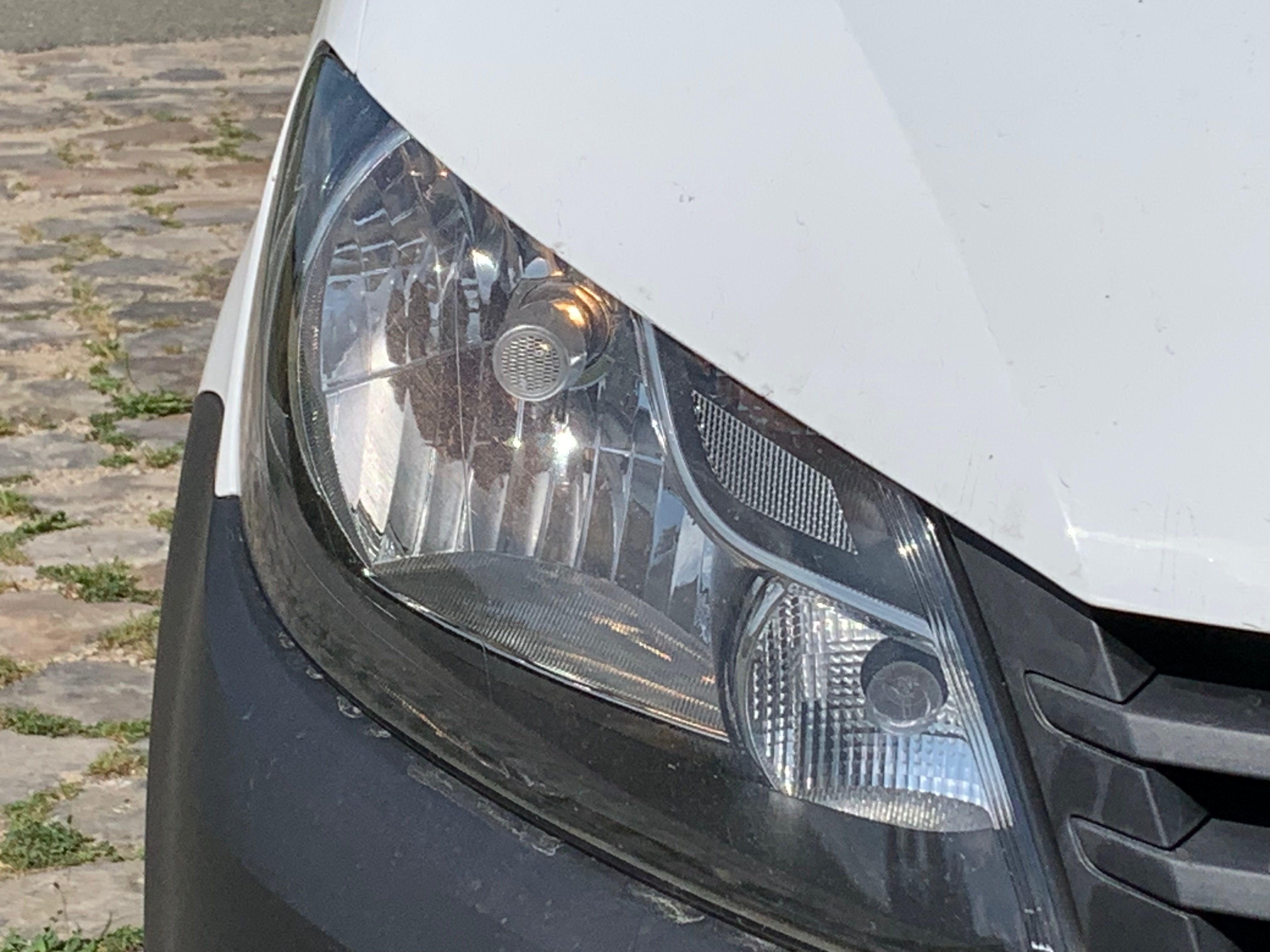 A VENDRE / FOR SALE Volswagen caddy 1.6 tdi 75 clim/attelage